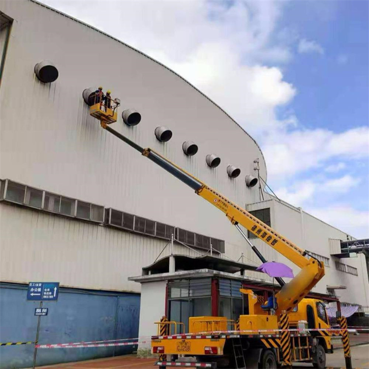 涞水县高空作业车出租服务：专业广告牌安装解决方案